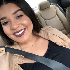 Meet your Posher, Tiara